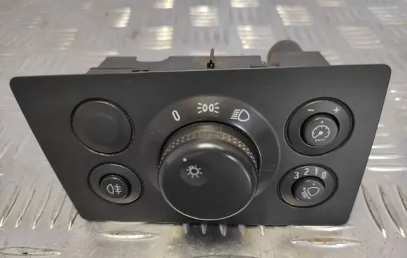 Opel Zafira B Light switch 13205863 LK04060130