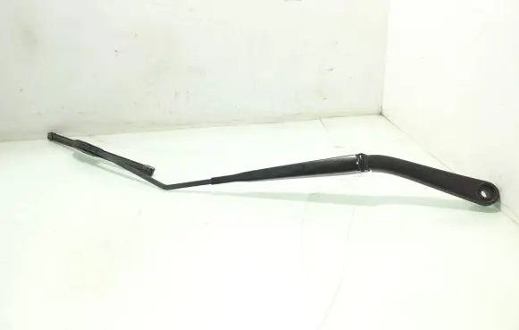 Nissan Juke I F15 Front wiper blade arm W000014867
