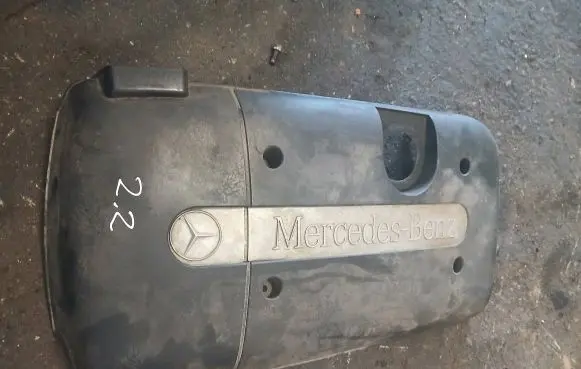 Mercedes-Benz C W203 Engine cover (trim) A6110101067