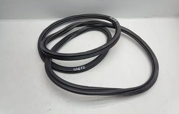 Audi A6 S6 C7 4G Front door rubber seal 