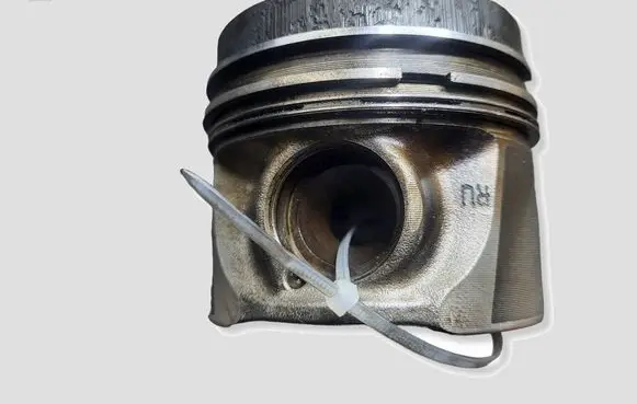 Volkswagen Golf VI Piston CAY