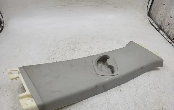 BMW 3 E90 E91 (B) pillar trim (top) 7058336