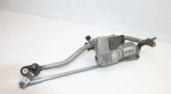 Audi A5 Sportback 8TA Front wiper linkage and motor 8T2955119D