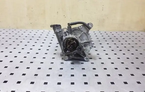 Hyundai ix35 Vacuum pump 288102F000