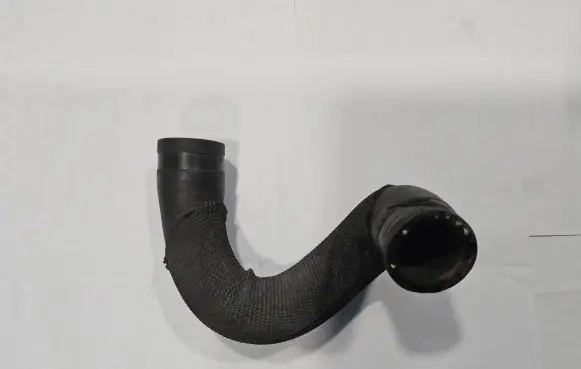 Mercedes-Benz E AMG W213 Engine coolant pipe/hose A2135013700