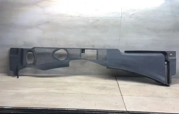 Audi A4 S4 B8 8K Wiper trim 8K1819447