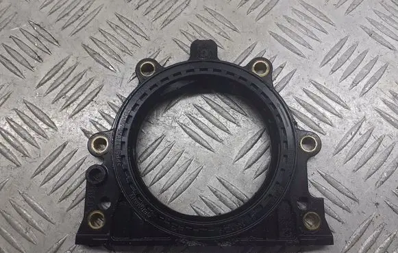 Skoda Superb B5 (3U) Crankshaft Holder 038103171B