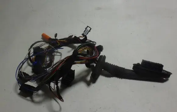 BMW 5 E39 Front door wiring loom/harness boot 