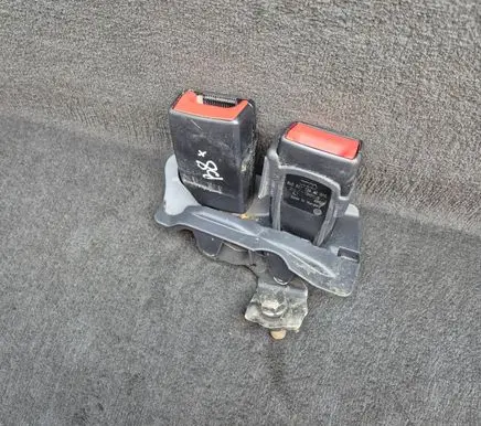 Audi A4 Allroad Middle seatbelt buckle (rear) 8K0857739AE 8K0857797