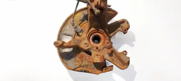 Volkswagen Golf VI Front wheel hub