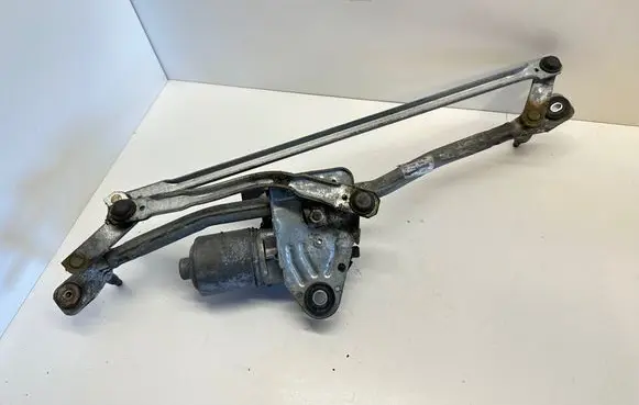 Audi A6 S6 C6 4F Front wiper linkage and motor 4F1955023A 3397020627 0307020627