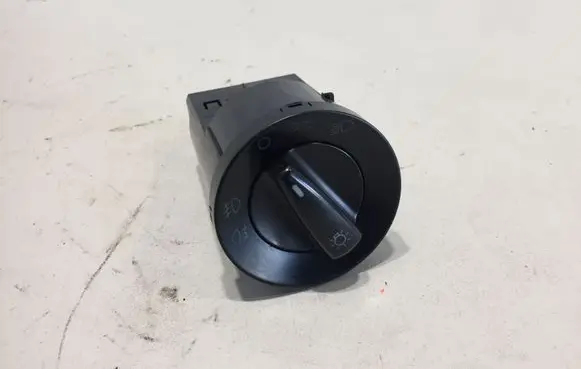 Volkswagen PASSAT B5.5 Light switch 109928