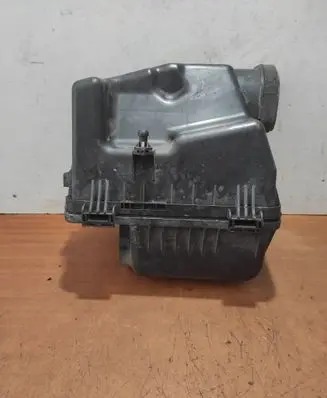 KIA Carnival Air filter box PFJ6 D0NGW0D