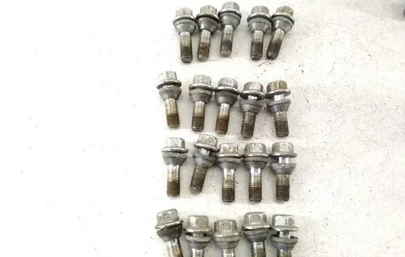 Volvo V60 Nuts/bolts 