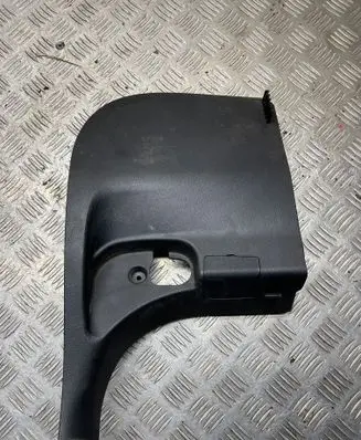 BMW 3 E90 E91 Foot area side trim 9132714 11242010