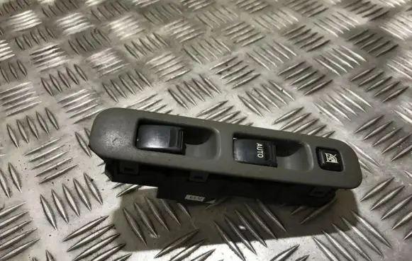 Suzuki Ignis Electric window control switch 81a0