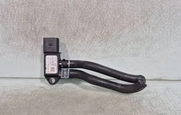 Audi Q5 SQ5 8R Exhaust gas pressure sensor 0281006083 059906051C