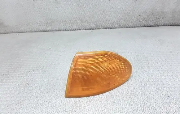 Opel Astra F Front indicator light 182070B