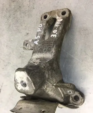Audi A5 8T 8F Engine mounting bracket 8K0199308AQ