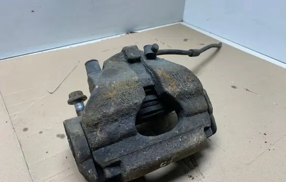 Volkswagen Transporter - Caravelle T5 Front brake caliper