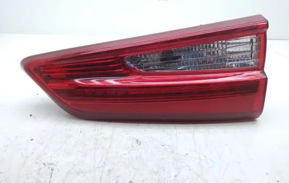 Tailgate rear/tail lights
