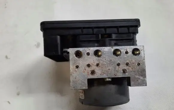 Ford Mondeo MK V ABS Pump