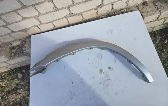 Nissan Terrano Rear arch trim 938281F100