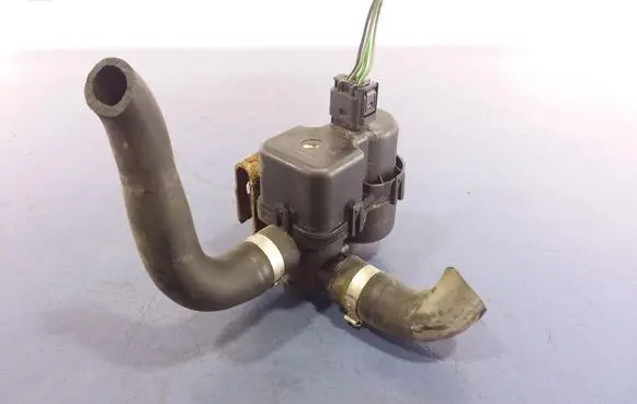 Volvo XC90 Secondary air pump 8631634