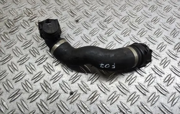 BMW 5 GT F07 Engine coolant pipe/hose 7807157