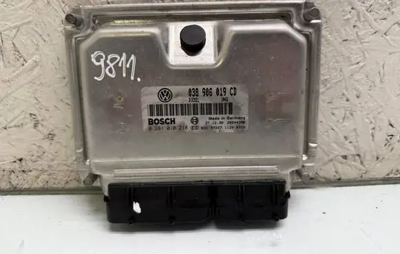Volkswagen PASSAT B5 Engine control unit/module 038906019CD