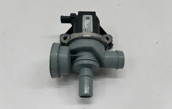 Mercedes-Benz CLA C118 X118 Fuel tank valve A2474703602