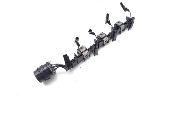 Volkswagen Touran I Fuel injector wires 03G971826A