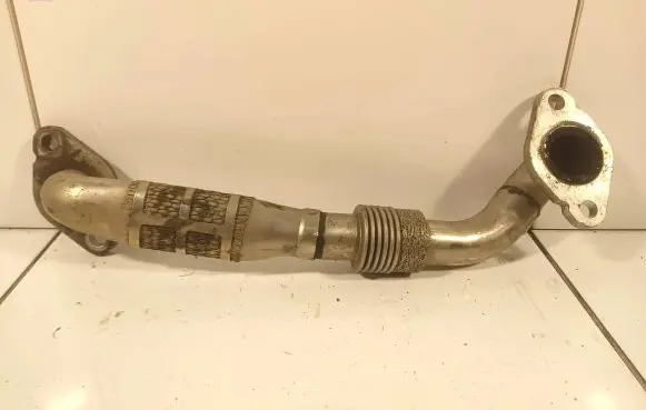 Volkswagen Jetta V EGR valve line/pipe/hose 03g131521ah