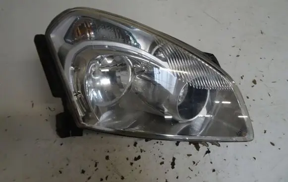 Nissan Qashqai Headlight/headlamp