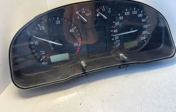 Volkswagen PASSAT B5.5 Speedometer (instrument cluster) 09051940090