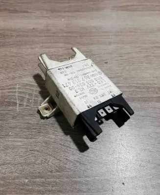 Audi 80 90 B3 Light relay 5KG00503400 857919471
