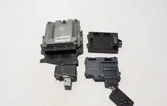 Renault Trafic III (X82) Engine ECU kit and lock set 