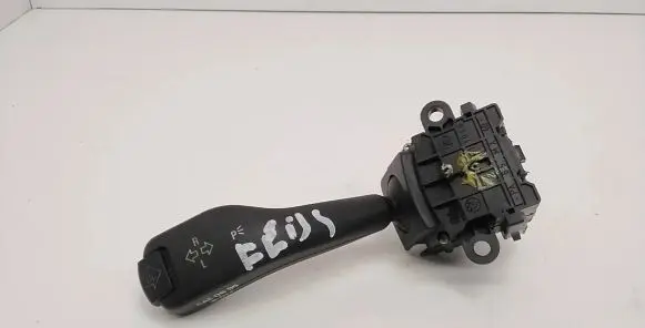 BMW 7 E38 Indicator stalk 8363668K 01104010