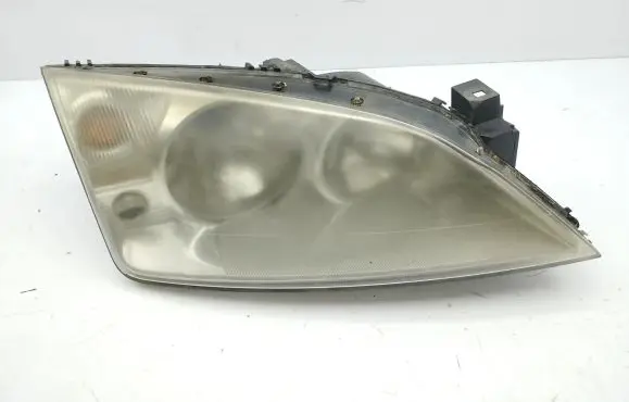Ford Mondeo Mk III Headlight/headlamp 1S7113005AK