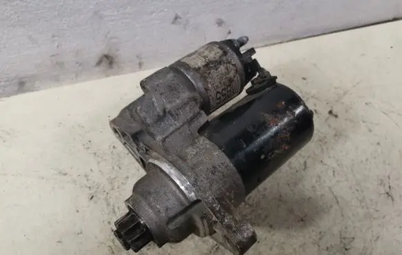 Volkswagen Fox Starter motor 02T911023G