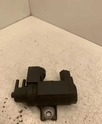 Toyota Avensis T250 Vacuum valve 06T019 258190R011 70051308
