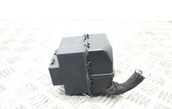 Volkswagen PASSAT B7 Fuse box set 7N0937311