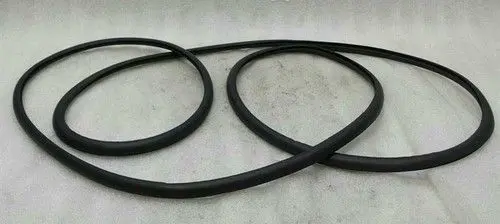 Jaguar XJ X308 Front door rubber seal BEC24436