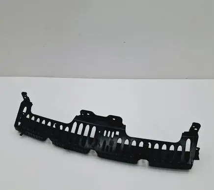 Rear bumper mounting bracket