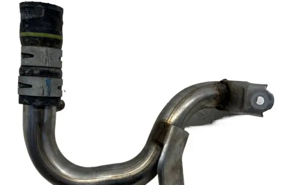 Engine coolant pipe/hose