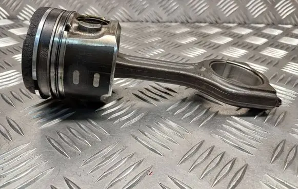 Citroen Berlingo Piston with connecting rod 619 75L93