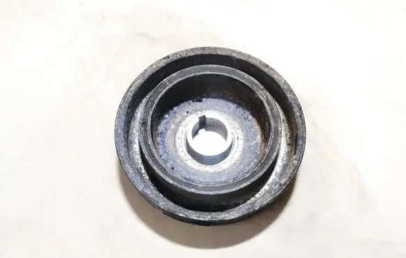 Citroen C4 I Picasso Crankshaft pulley 9641741980