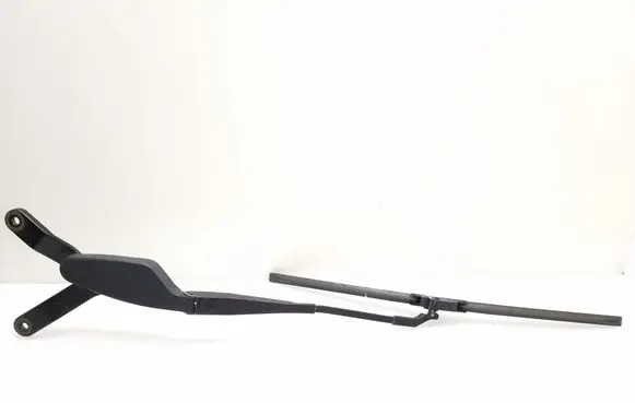 Mercedes-Benz C W204 Windshield/front glass wiper blade A2048201444