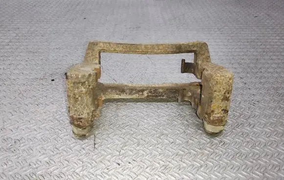 KIA Sorento Brake caliper pad carrier rear 