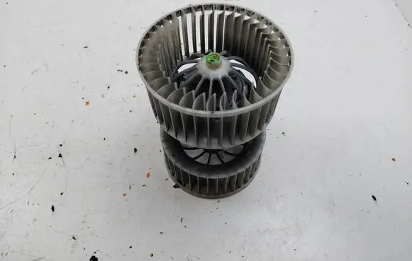 BMW X3 E83 Heater fan/blower F9924